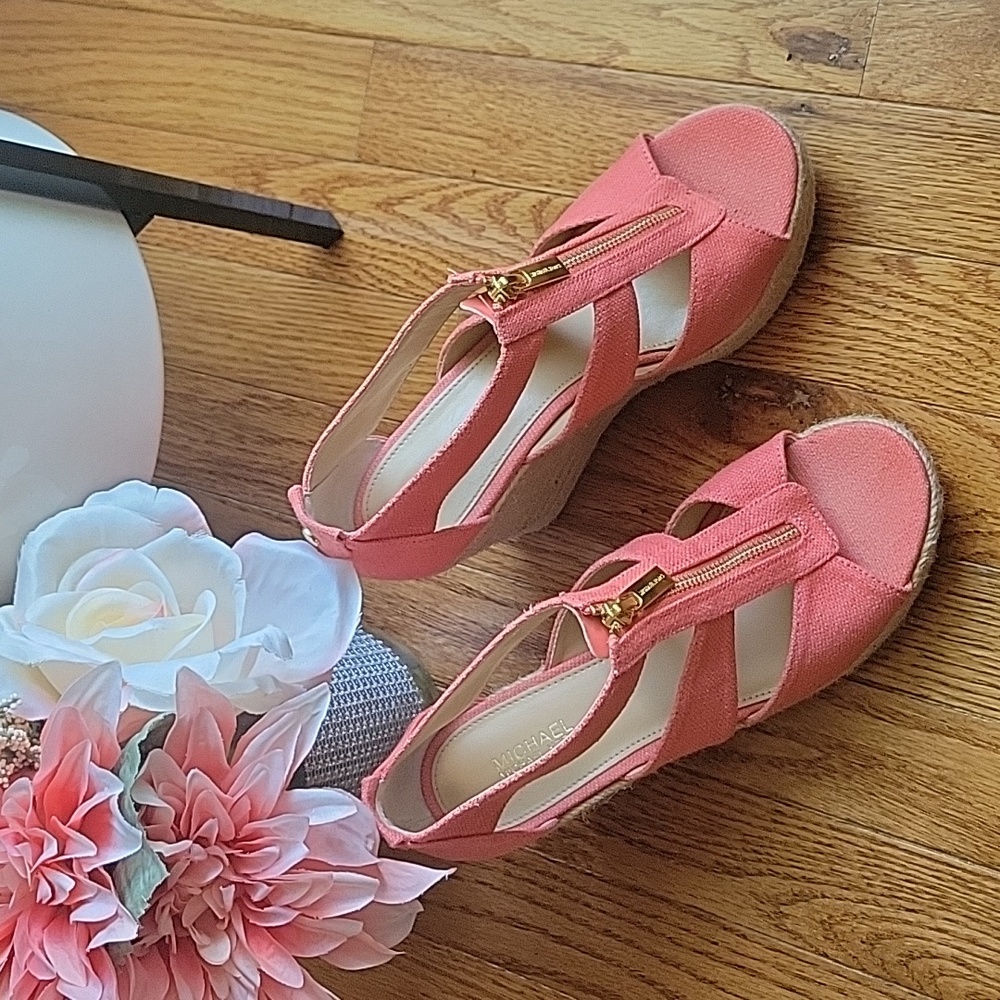 Michael Kors Womens Coral Damita Wedge Size 7M